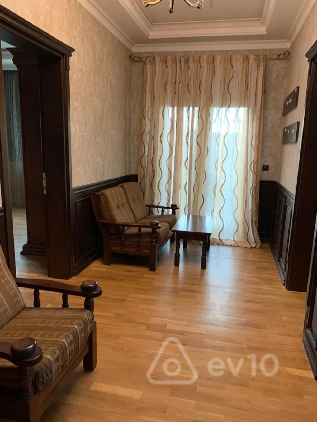 Kirayə verilir 5 otaqlı həyət evi 250 m²