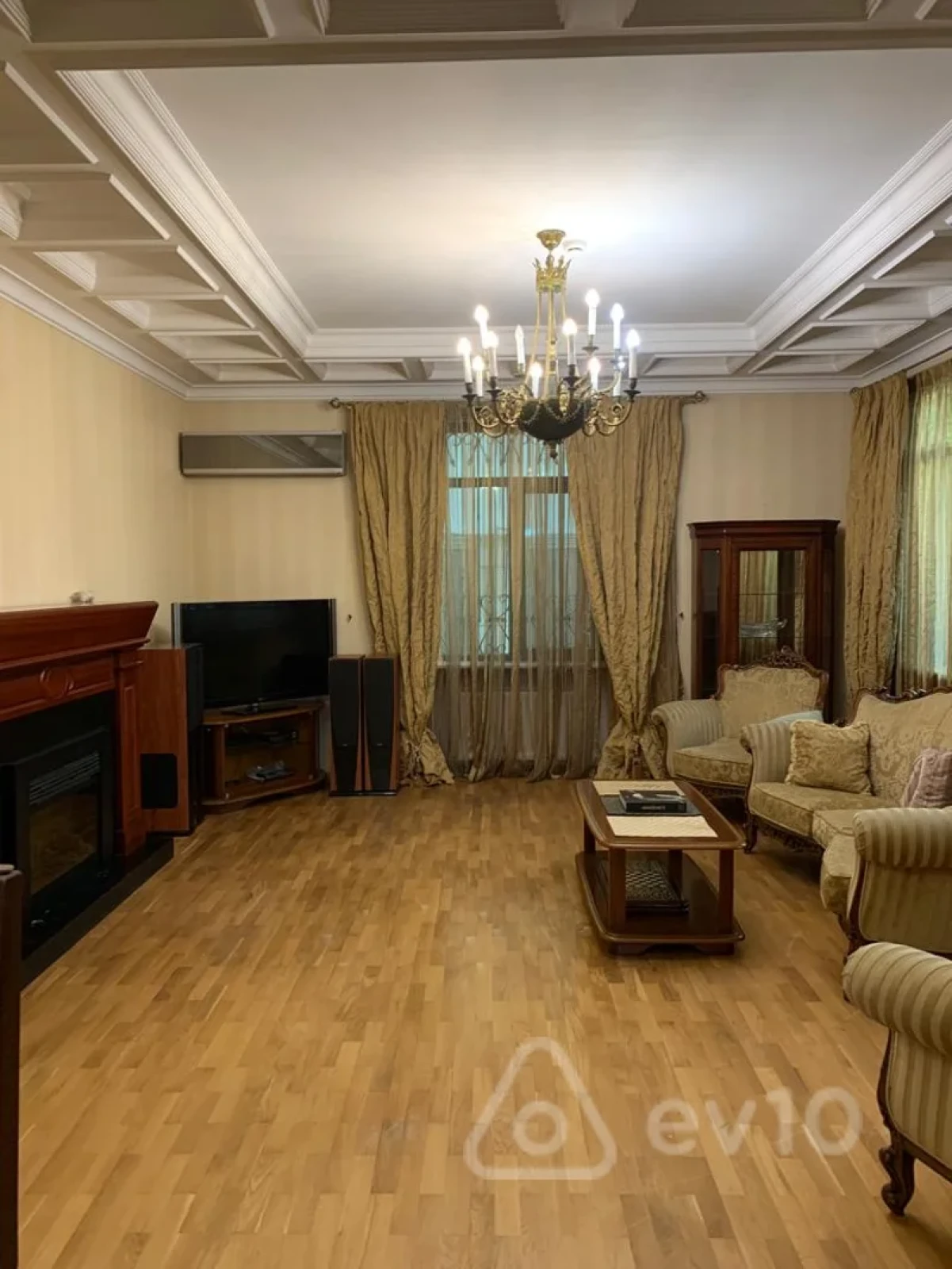Kirayə verilir 5 otaqlı həyət evi 250 m²