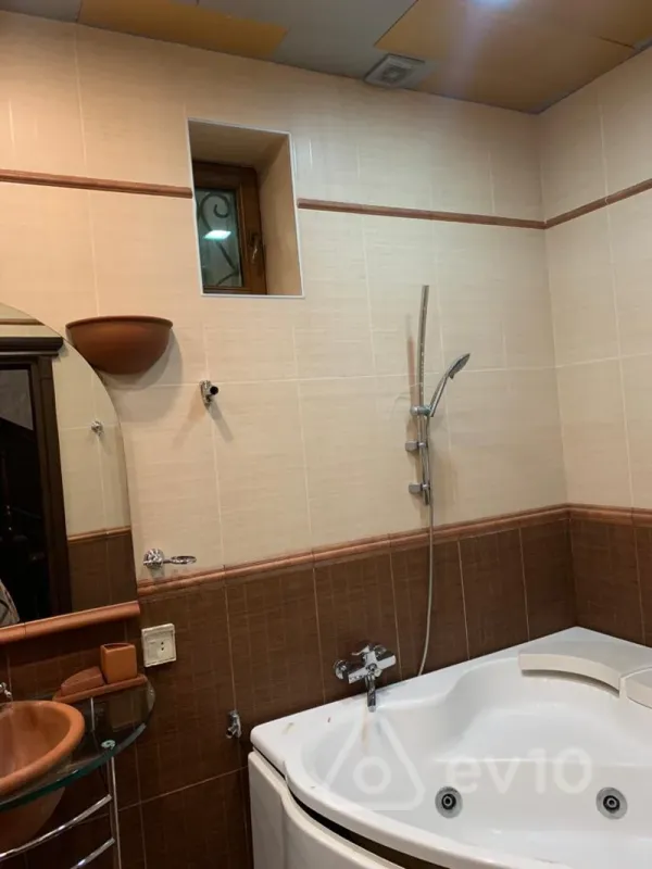 Kirayə verilir 5 otaqlı həyət evi 250 m²