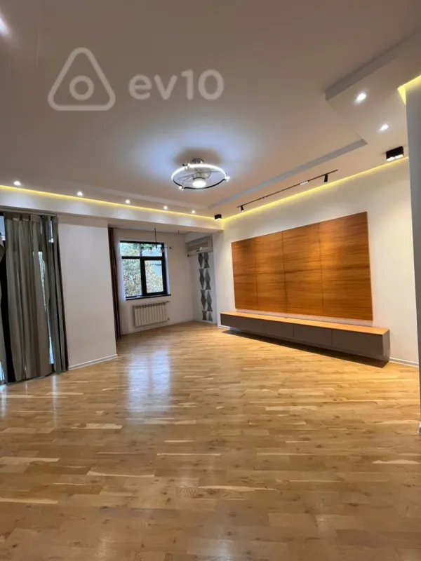 Satılır 3 otaqlı yeni tikili 110 m²