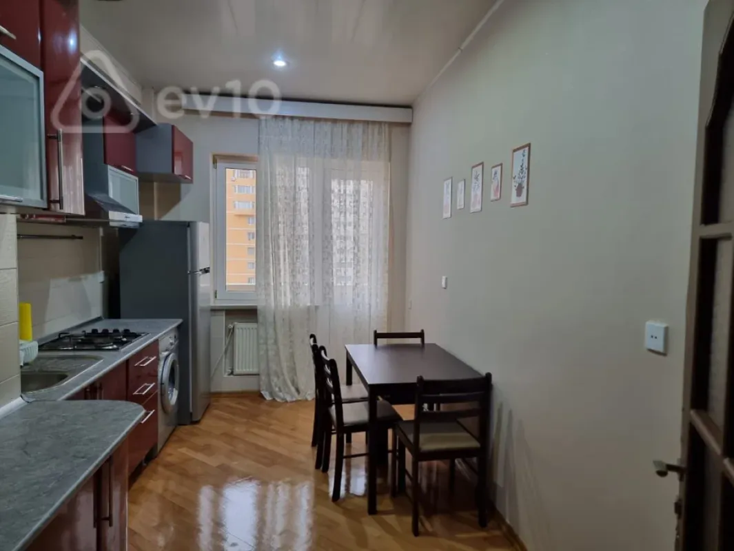 Kirayə verilir 2 otaqlı yeni tikili 90 m²