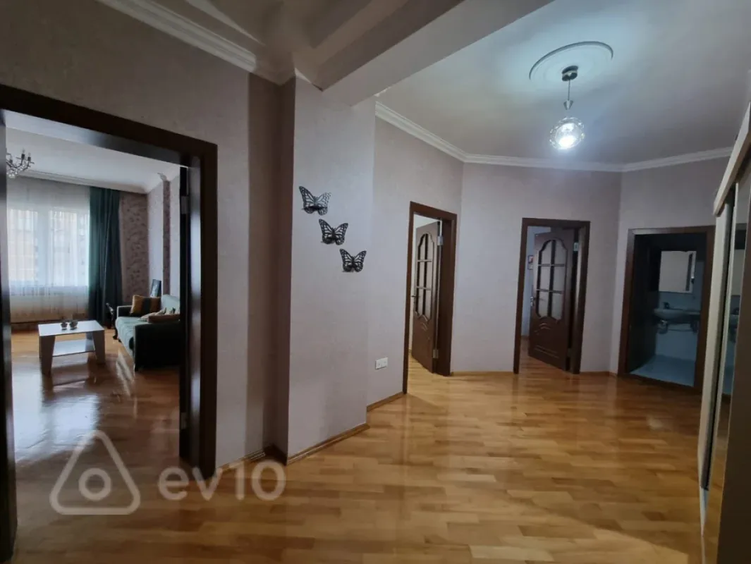 Kirayə verilir 2 otaqlı yeni tikili 90 m²