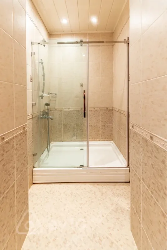 Satılır 7 otaqlı həyət evi 404 m²