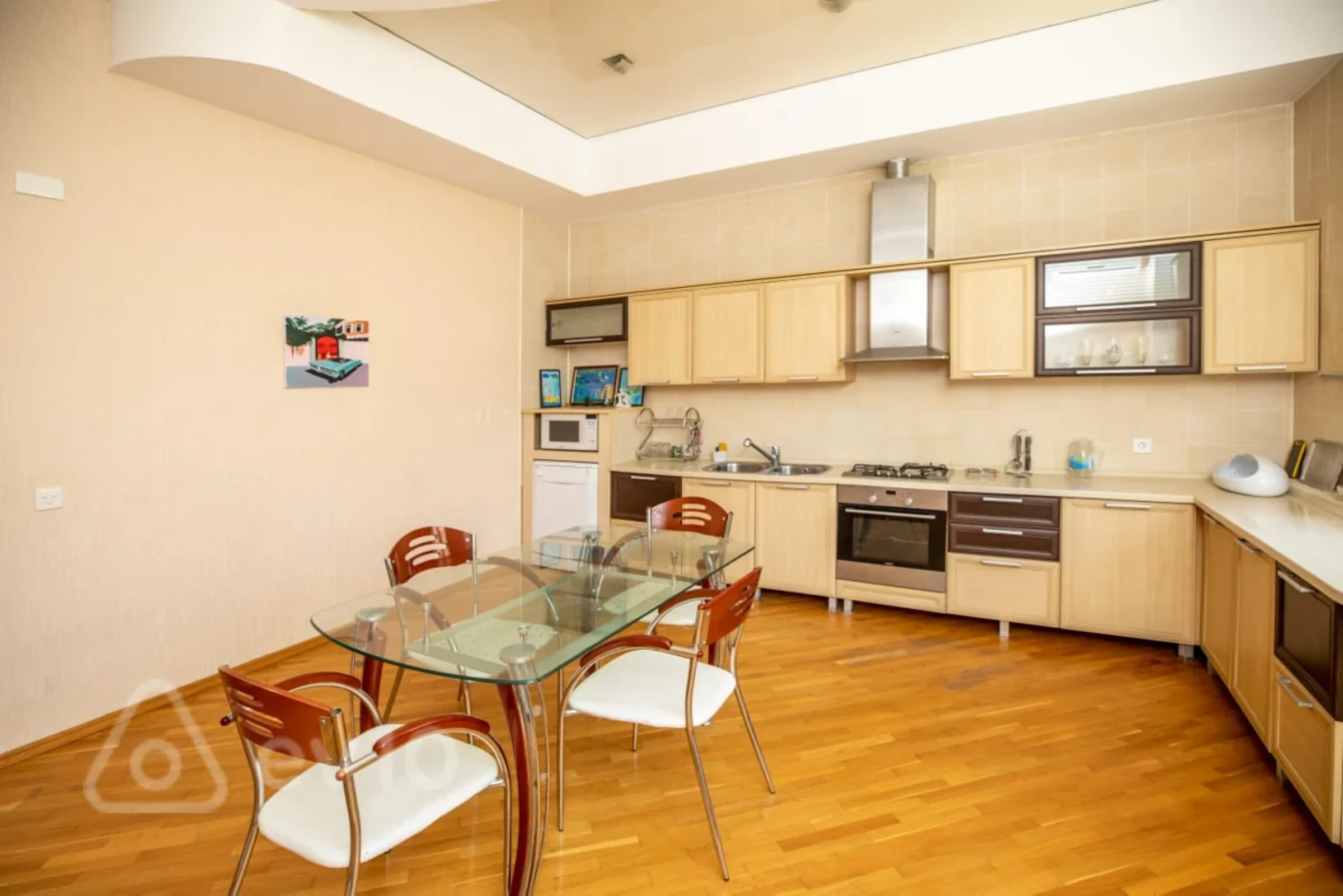 Satılır 7 otaqlı həyət evi 404 m²