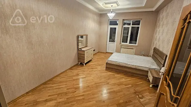 Kirayə verilir 3 otaqlı yeni tikili 128 m²