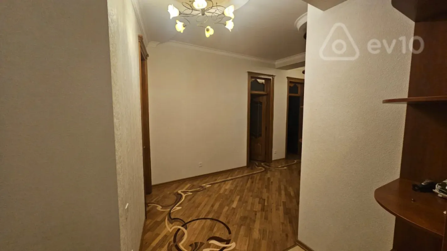 Kirayə verilir 3 otaqlı yeni tikili 128 m²