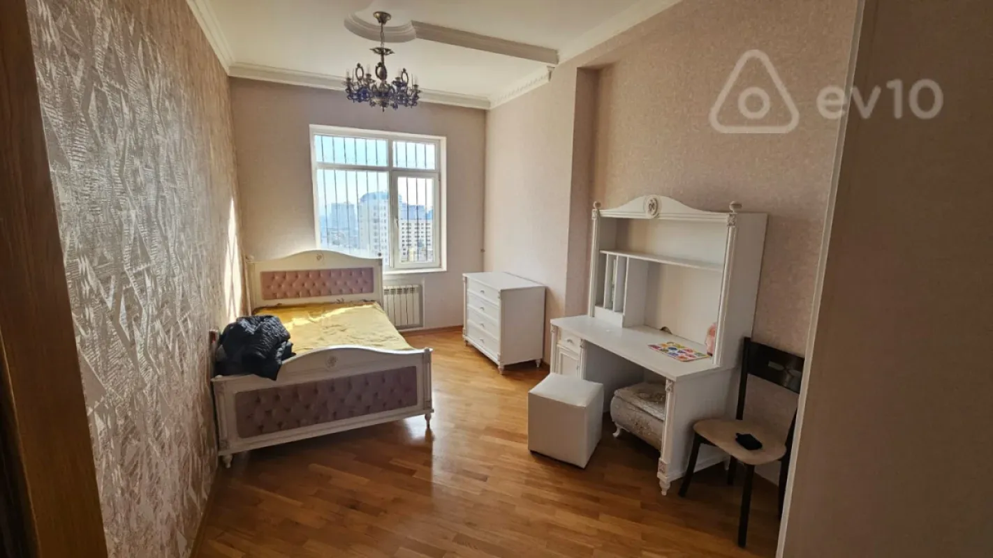 Kirayə verilir 3 otaqlı yeni tikili 128 m²