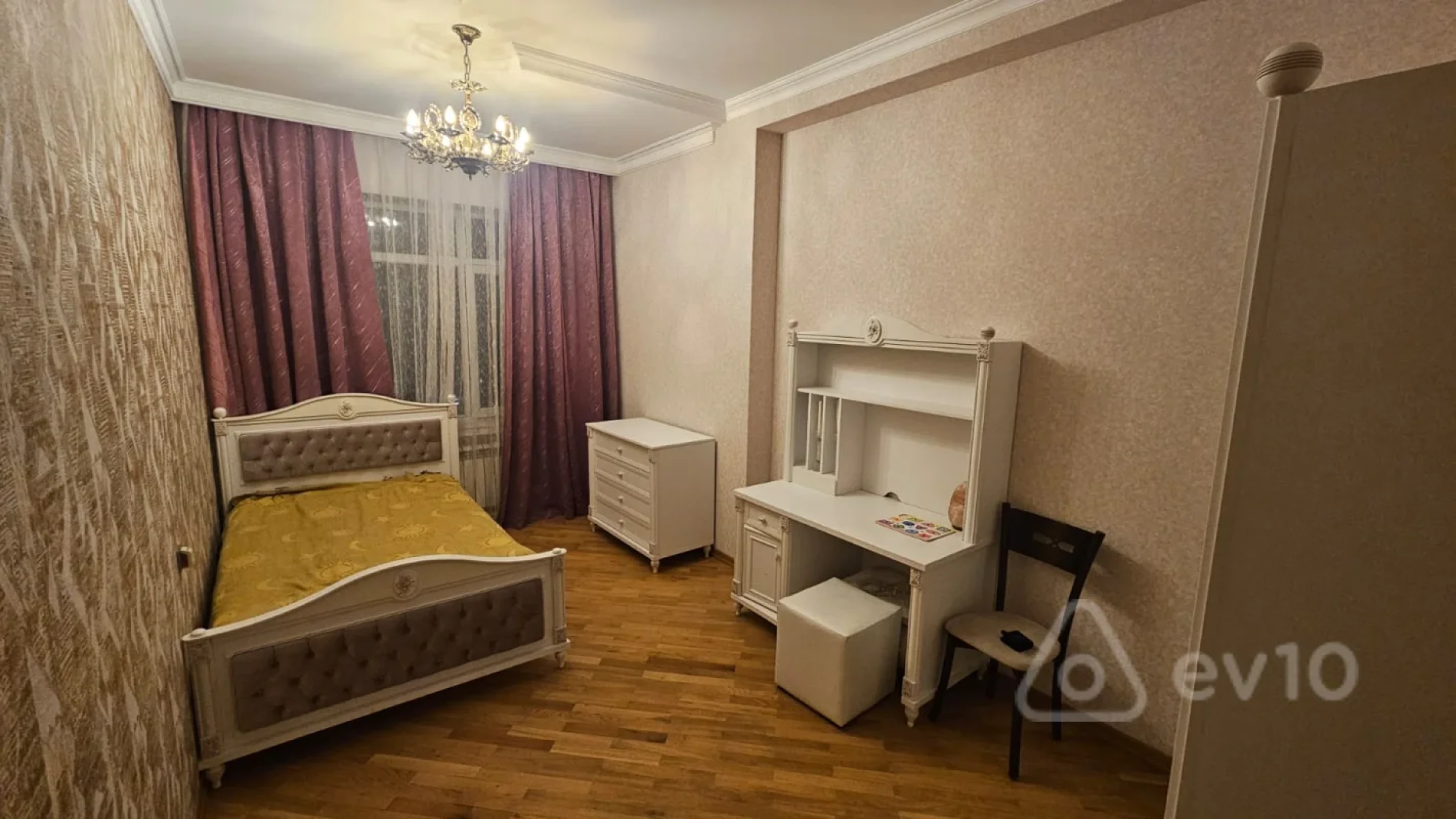 Kirayə verilir 3 otaqlı yeni tikili 128 m²