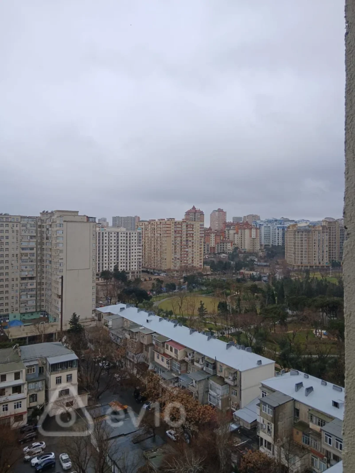 Kirayə verilir 3 otaqlı yeni tikili 140 m²