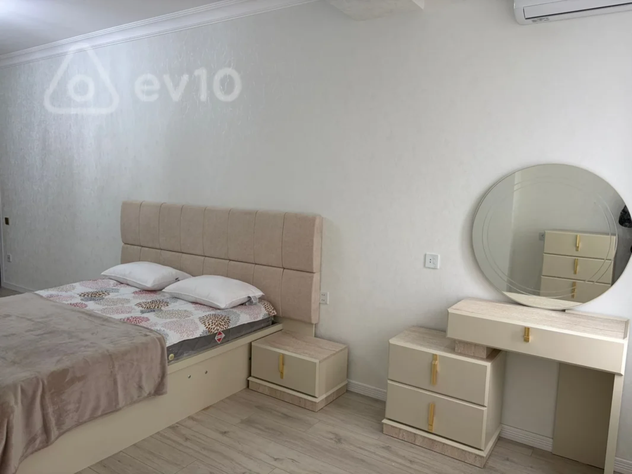 Kirayə verilir 3 otaqlı yeni tikili 140 m²