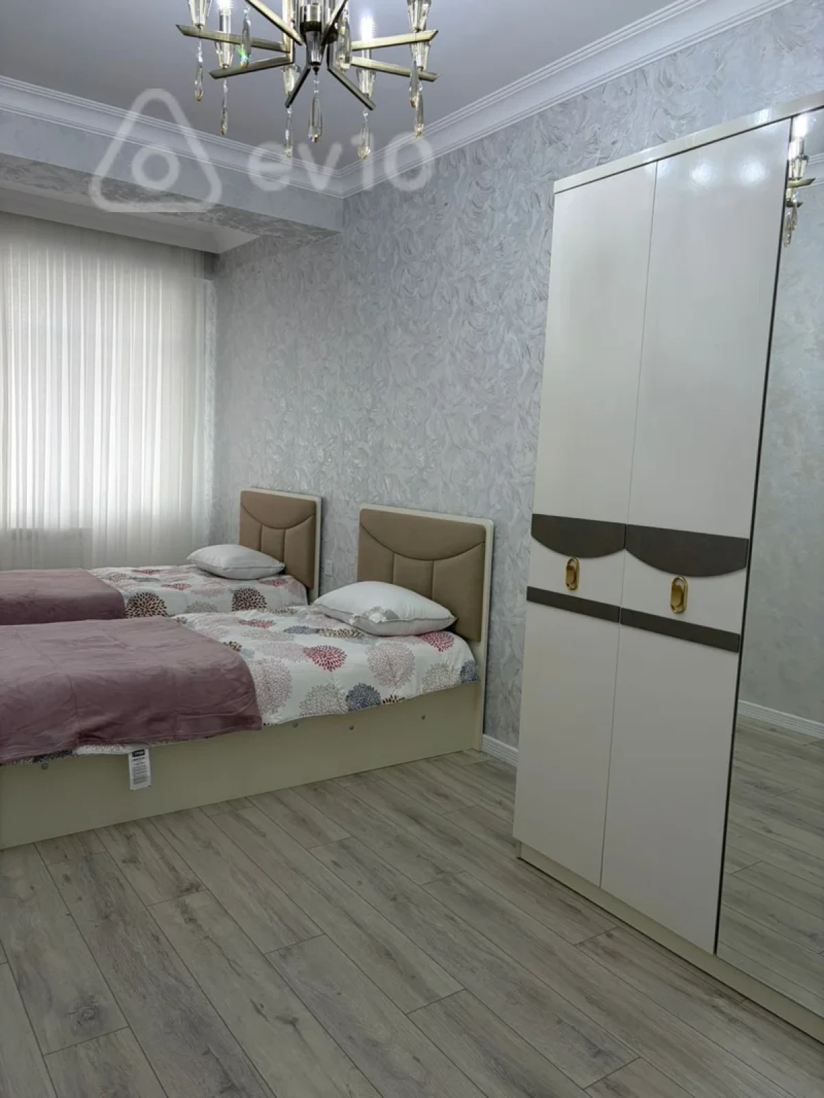Kirayə verilir 3 otaqlı yeni tikili 140 m²