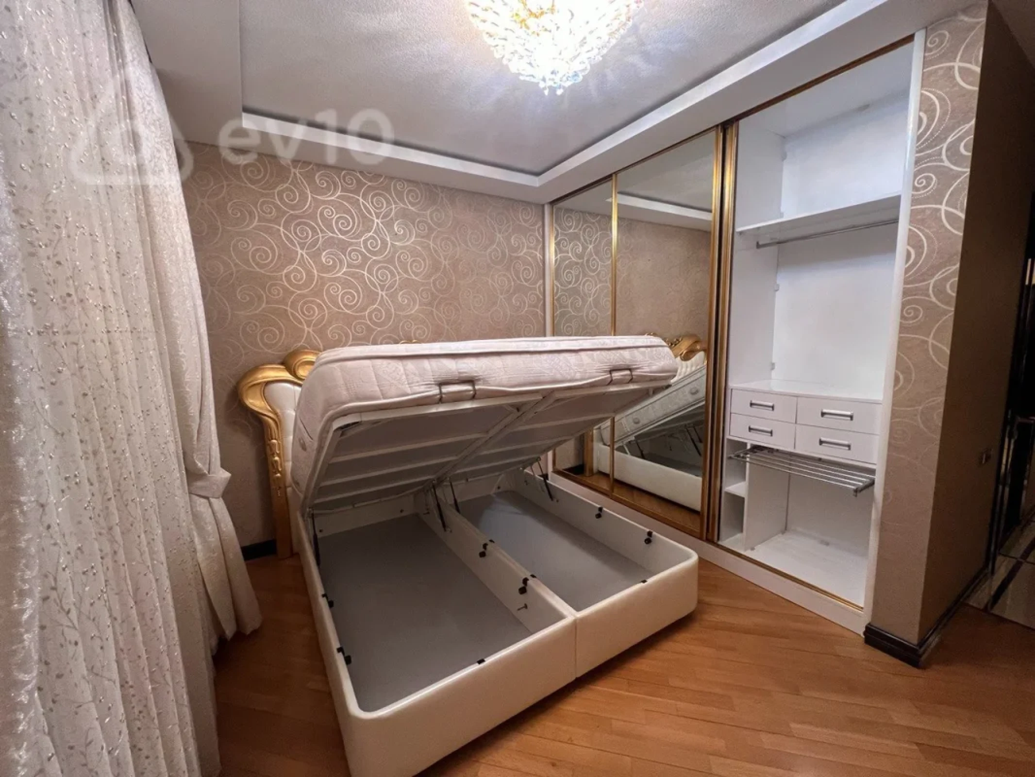 Kirayə verilir 2 otaqlı yeni tikili 90 m²