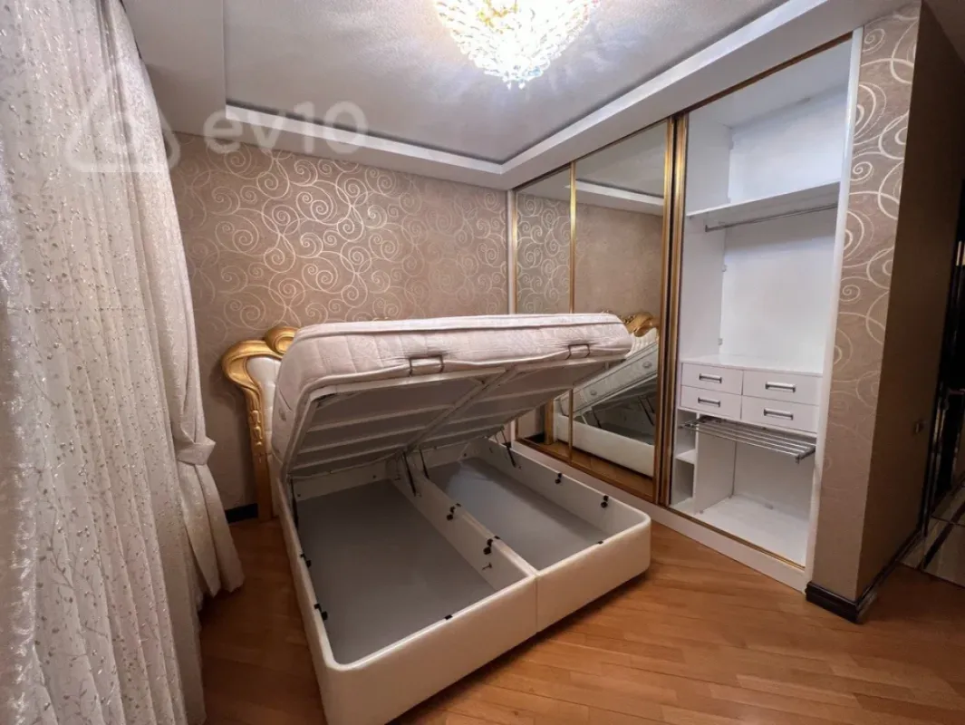 Kirayə verilir 2 otaqlı yeni tikili 90 m²