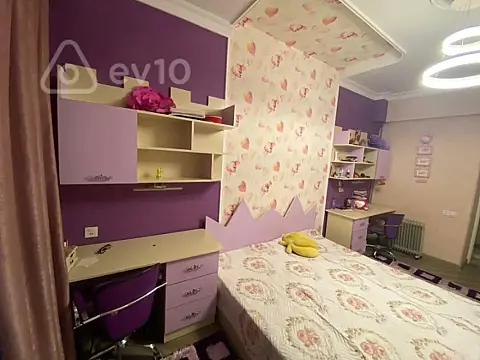 Kirayə verilir 3 otaqlı yeni tikili 110 m²