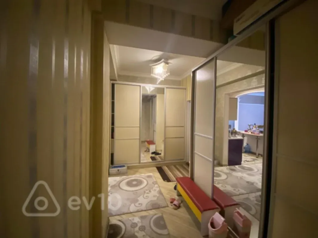 Kirayə verilir 3 otaqlı yeni tikili 110 m²