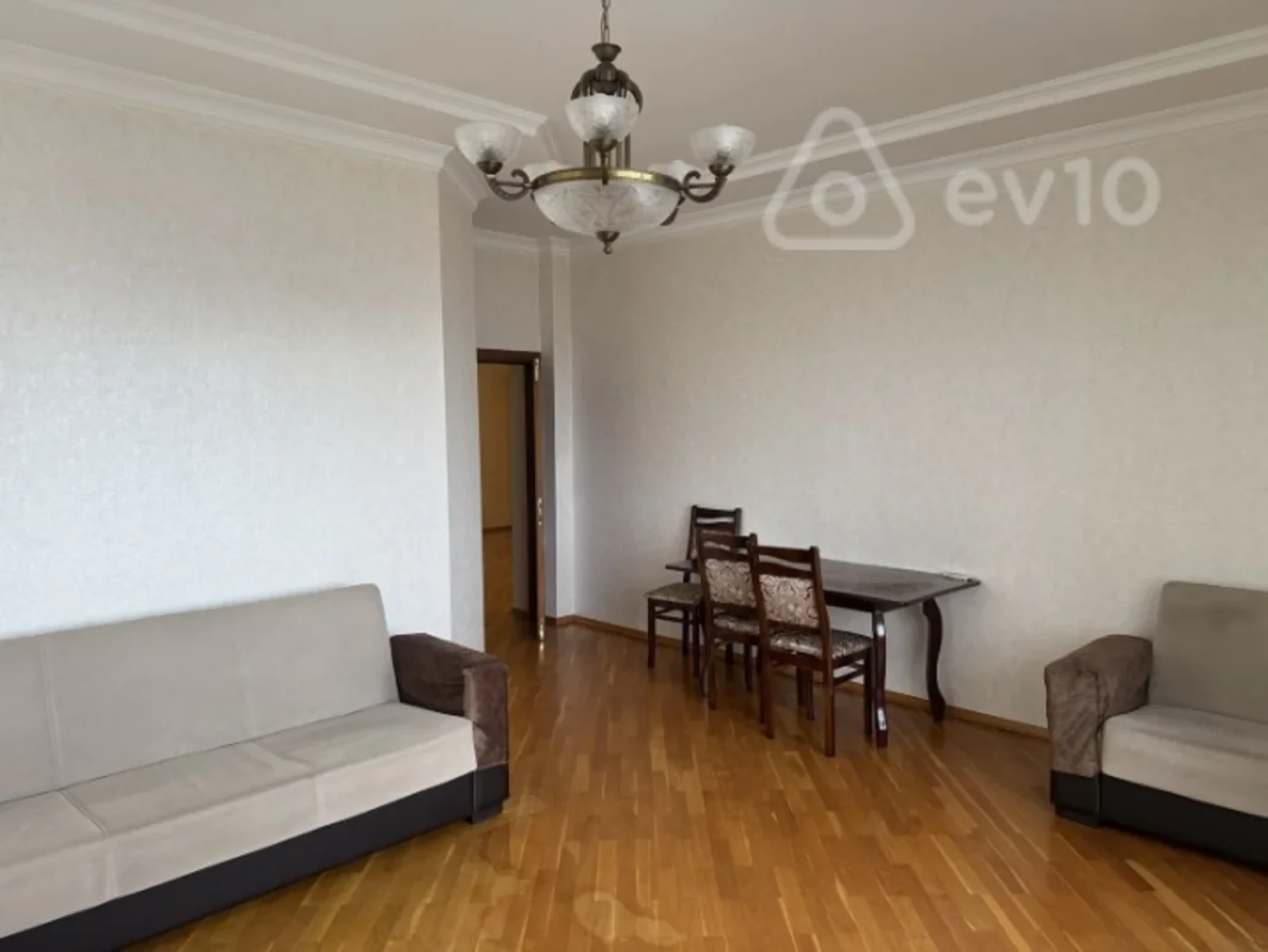 Kirayə verilir 3 otaqlı yeni tikili 120 m²
