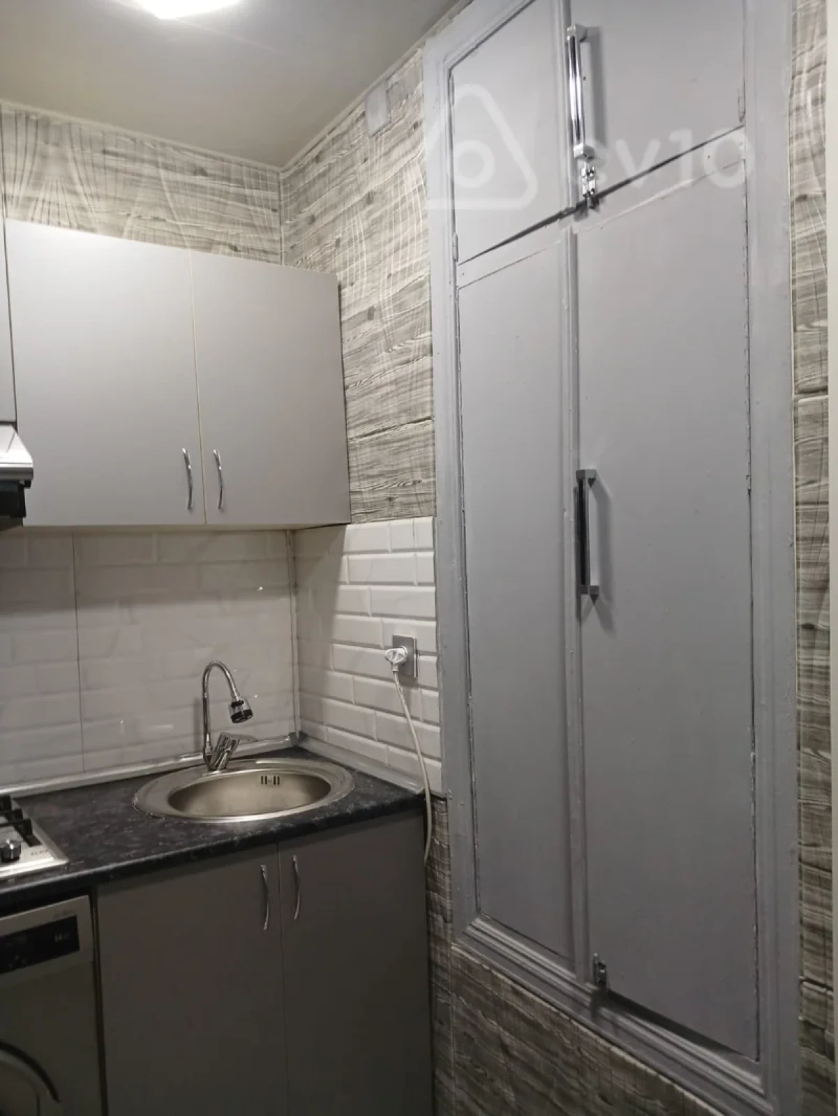 Kirayə verilir 2 otaqlı köhnə tikili 55 m²