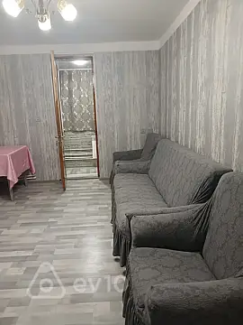 Kirayə verilir 2 otaqlı köhnə tikili 55 m²
