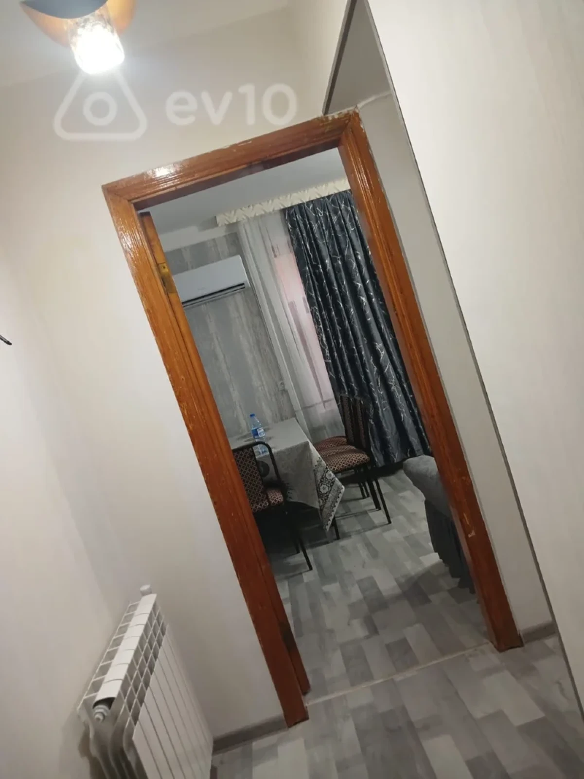 Kirayə verilir 2 otaqlı köhnə tikili 55 m²
