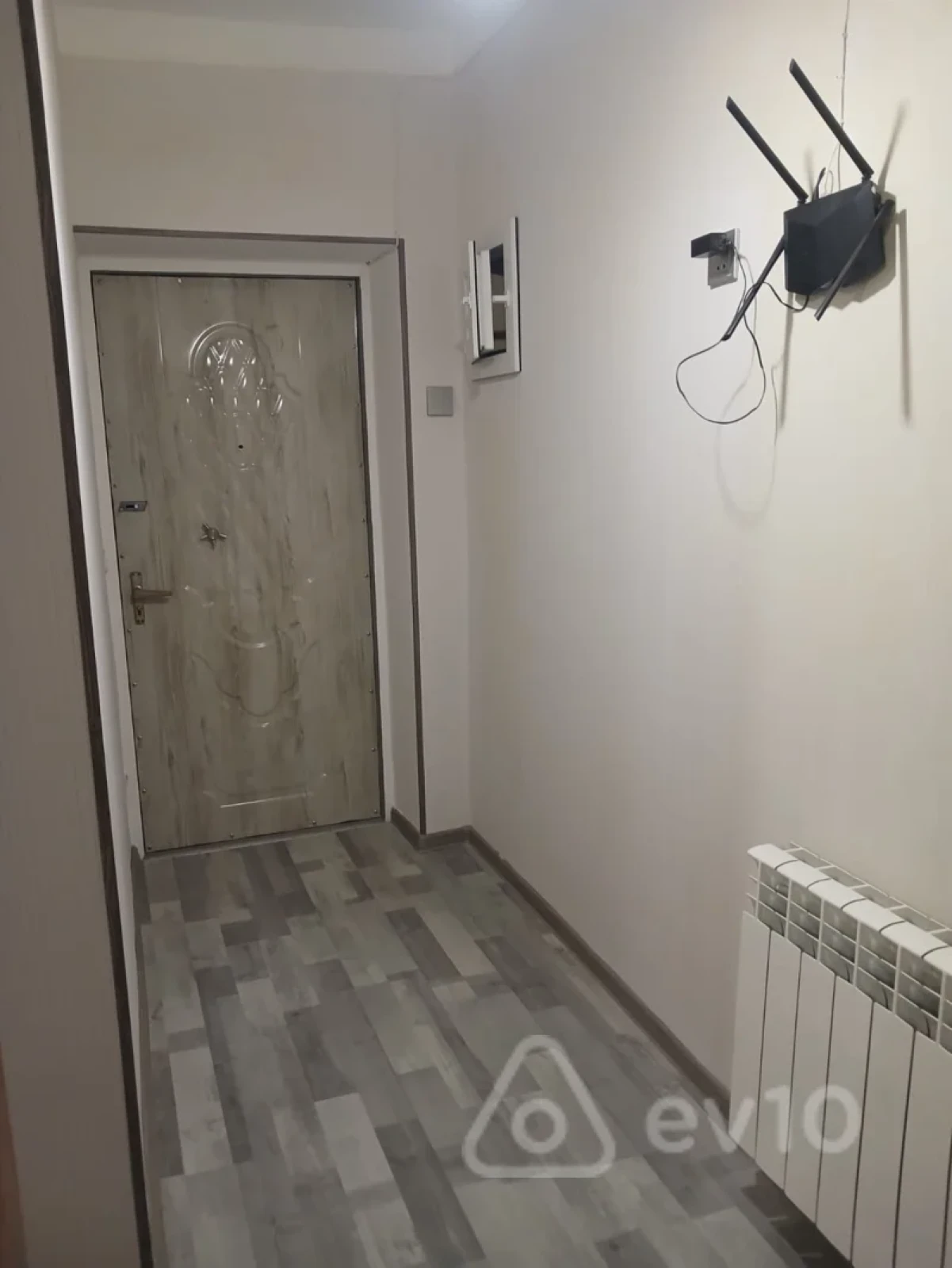 Kirayə verilir 2 otaqlı köhnə tikili 55 m²