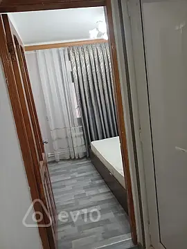 Kirayə verilir 2 otaqlı köhnə tikili 55 m²