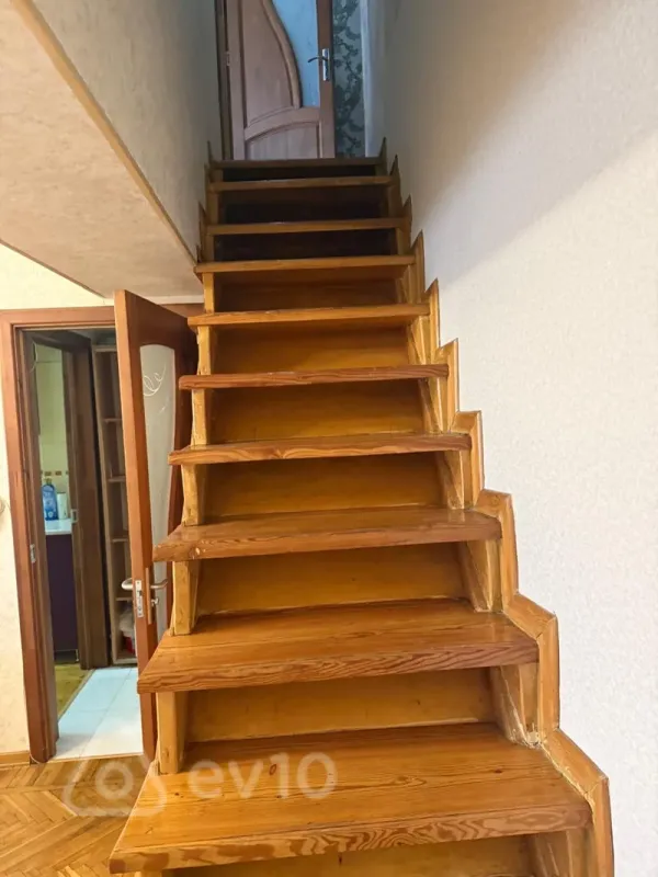 Kirayə verilir 3 otaqlı yeni tikili 100 m²