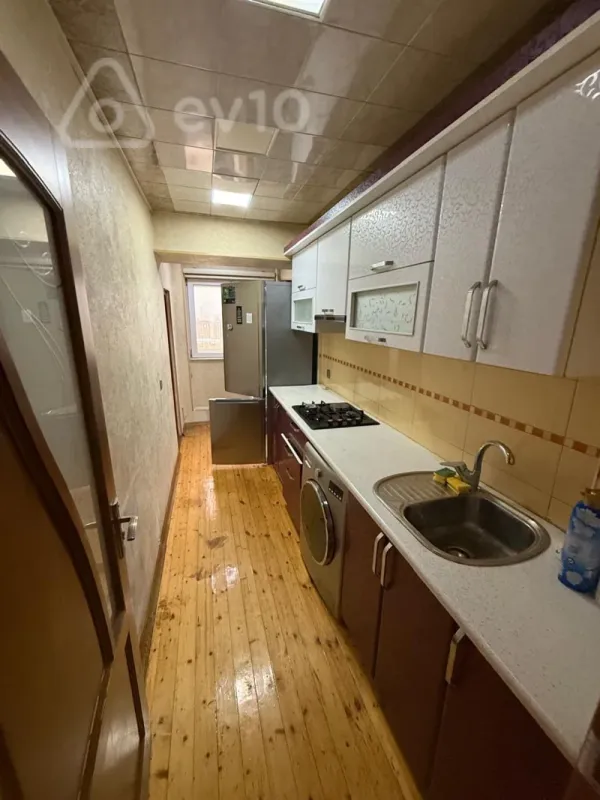 Kirayə verilir 3 otaqlı yeni tikili 100 m²