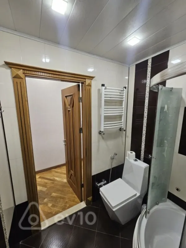 Kirayə verilir 2 otaqlı yeni tikili 80 m²