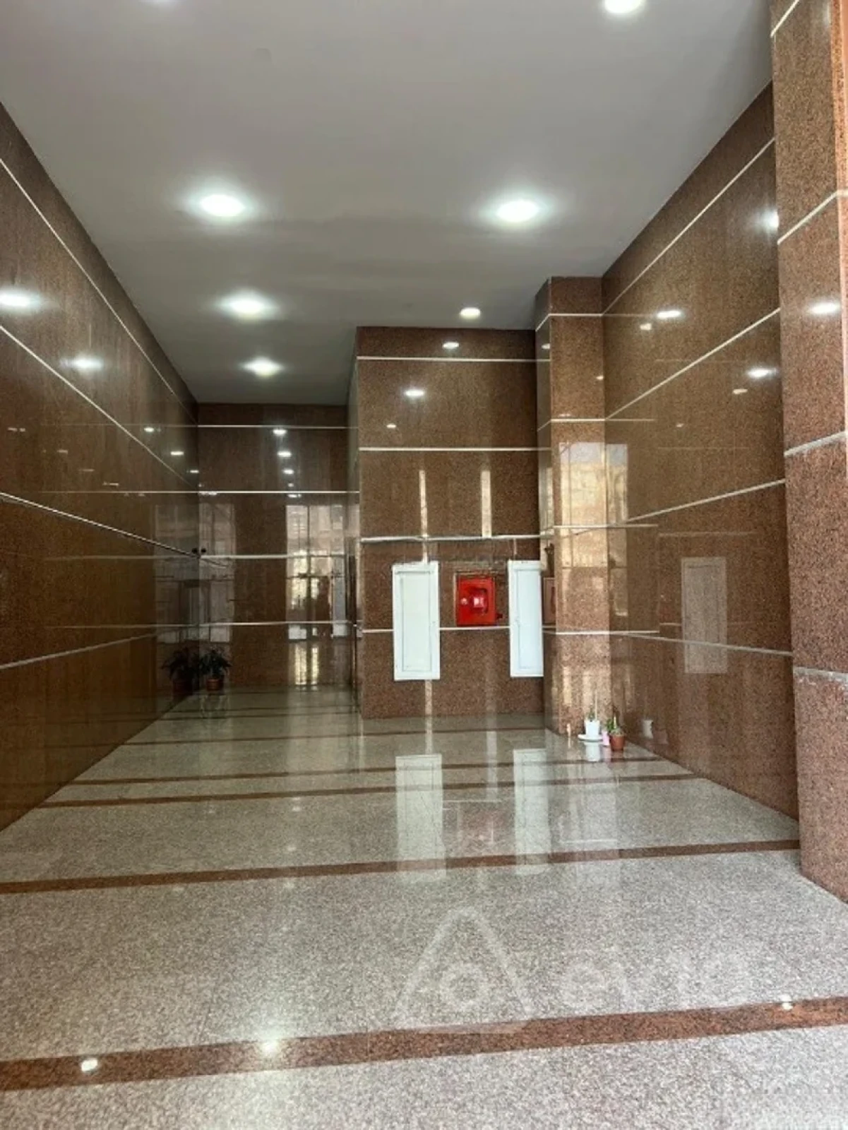 Kirayə verilir 2 otaqlı yeni tikili 80 m²