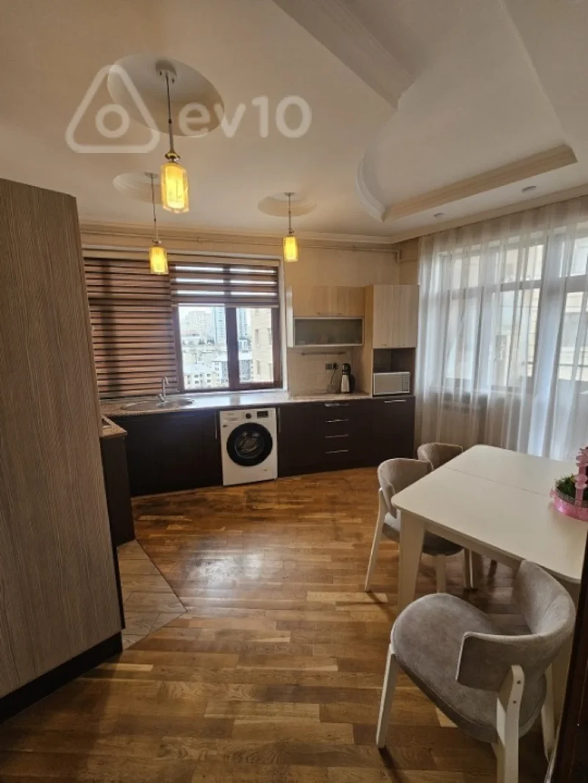Kirayə verilir 2 otaqlı yeni tikili 80 m²