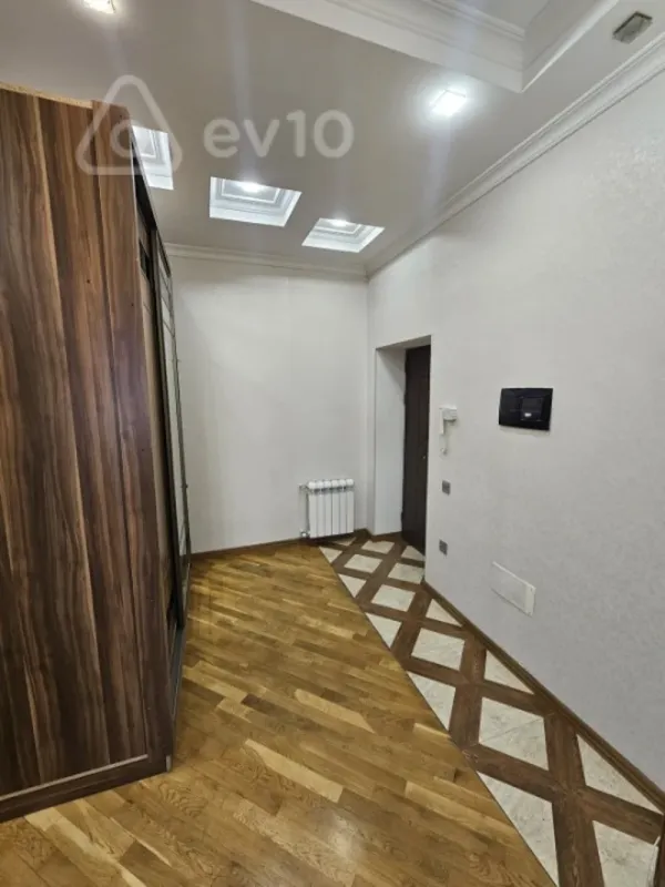 Kirayə verilir 2 otaqlı yeni tikili 80 m²
