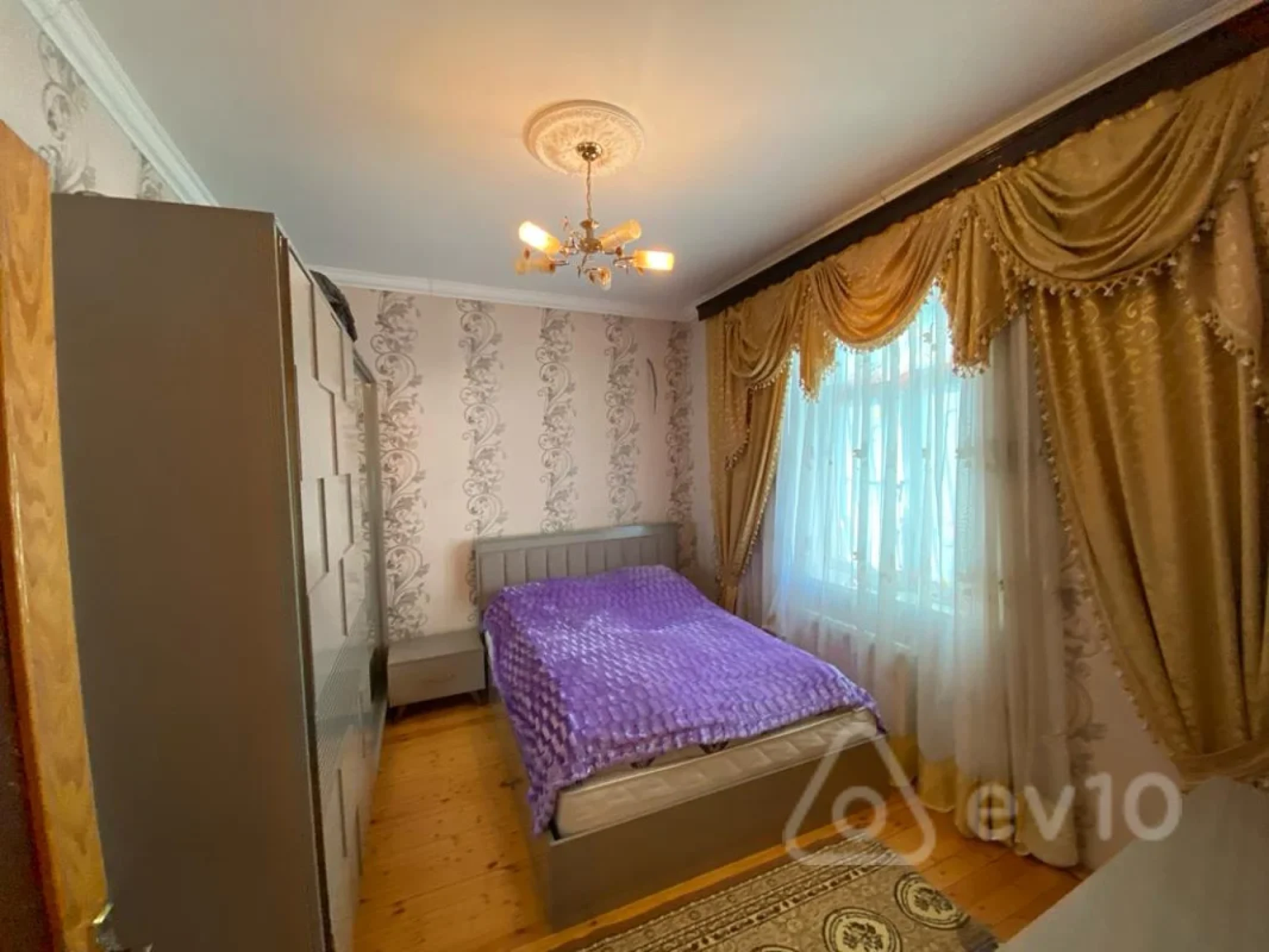 Satılır 8 otaqlı həyət evi 150 m²