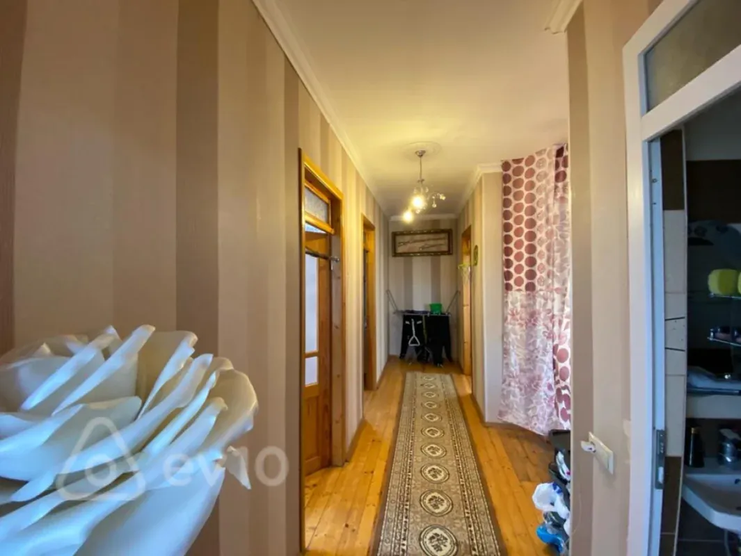 Satılır 8 otaqlı həyət evi 150 m²