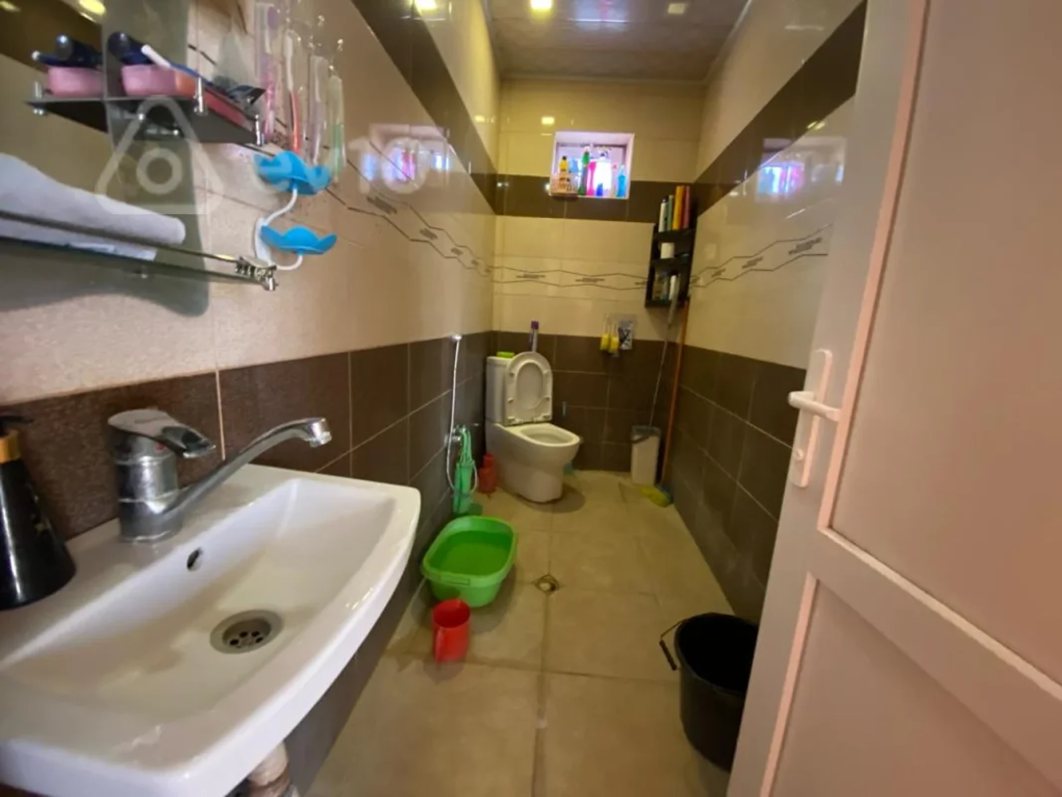 Satılır 8 otaqlı həyət evi 150 m²