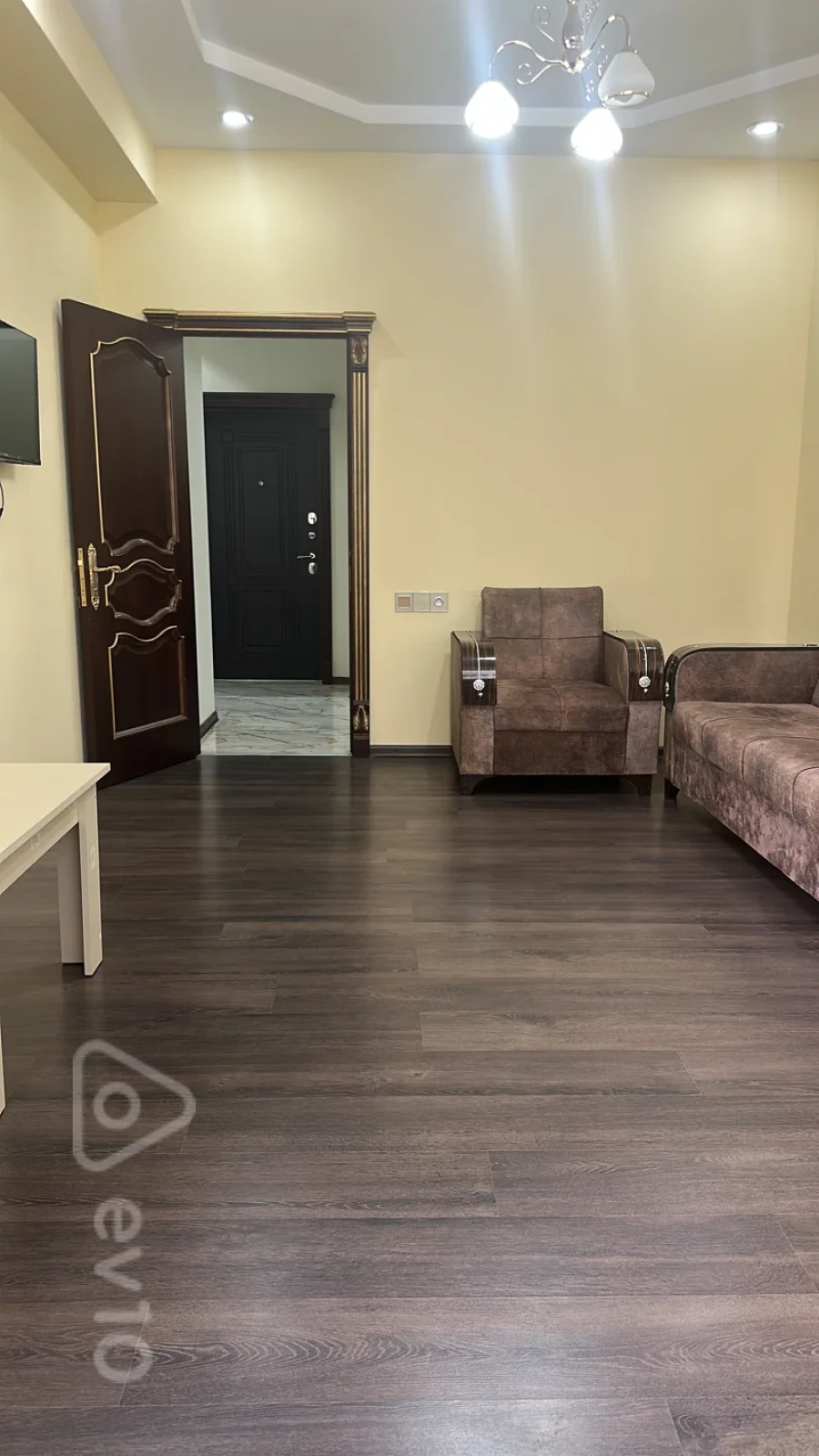 Kirayə verilir 2 otaqlı yeni tikili 60 m²