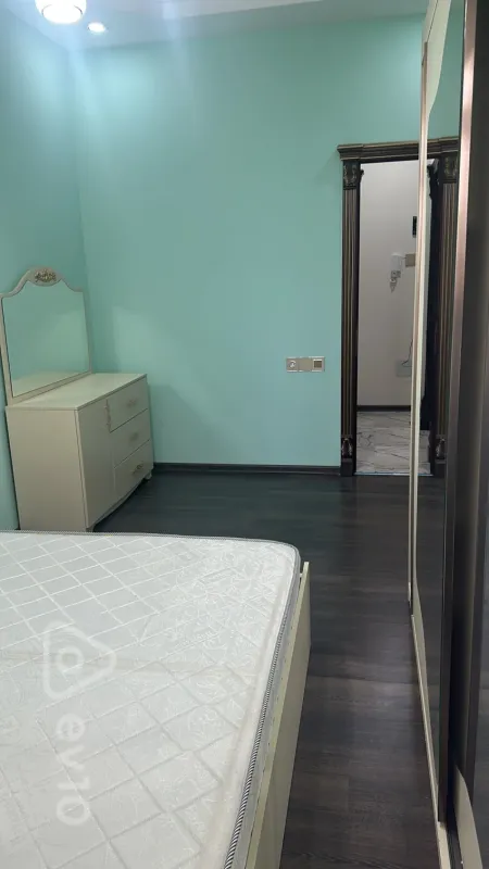 Kirayə verilir 2 otaqlı yeni tikili 60 m²