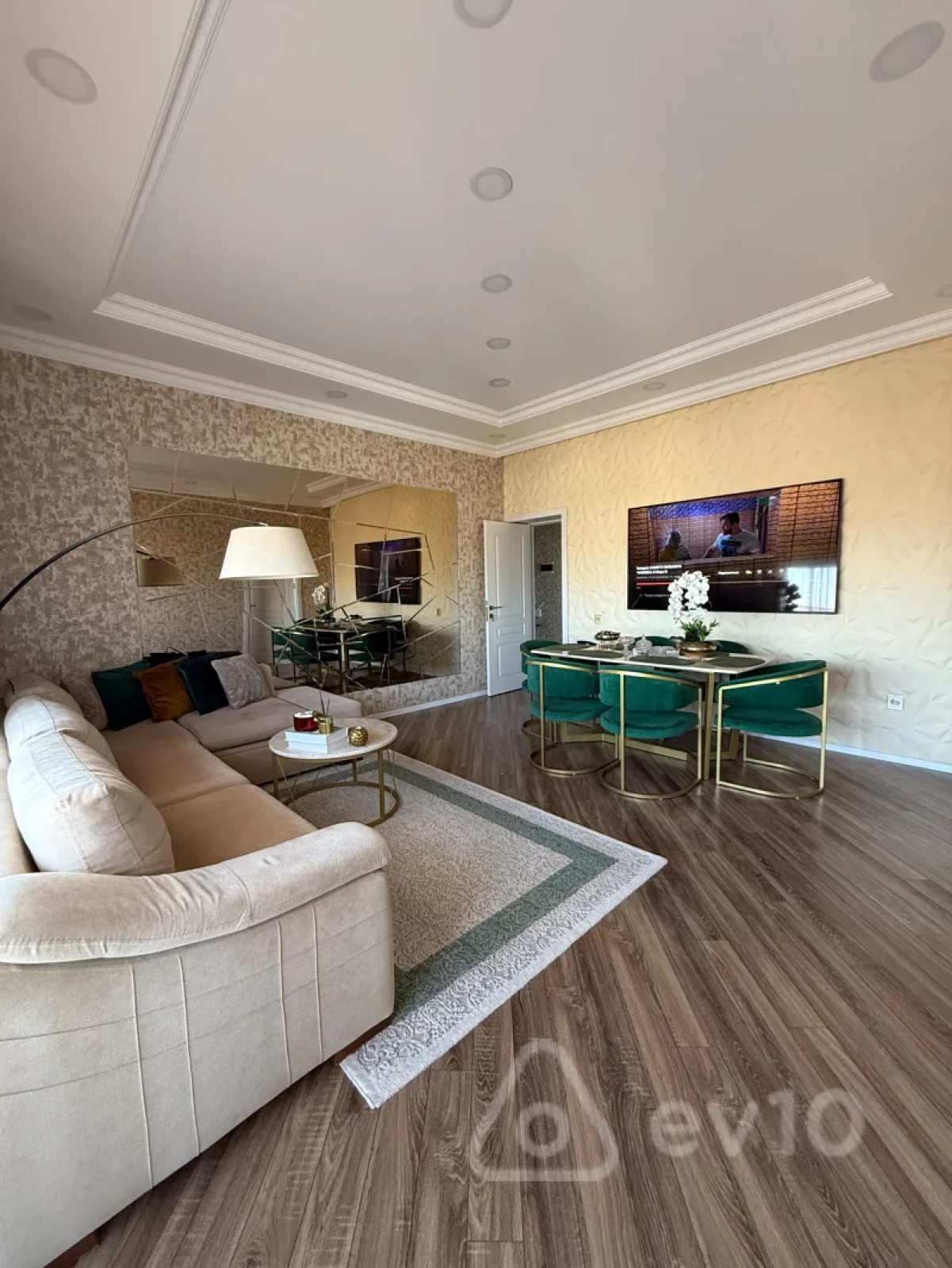 Satılır 3 otaqlı yeni tikili 110 m²