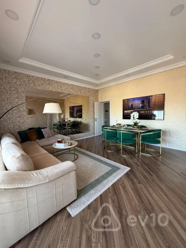 Satılır 3 otaqlı yeni tikili 110 m²