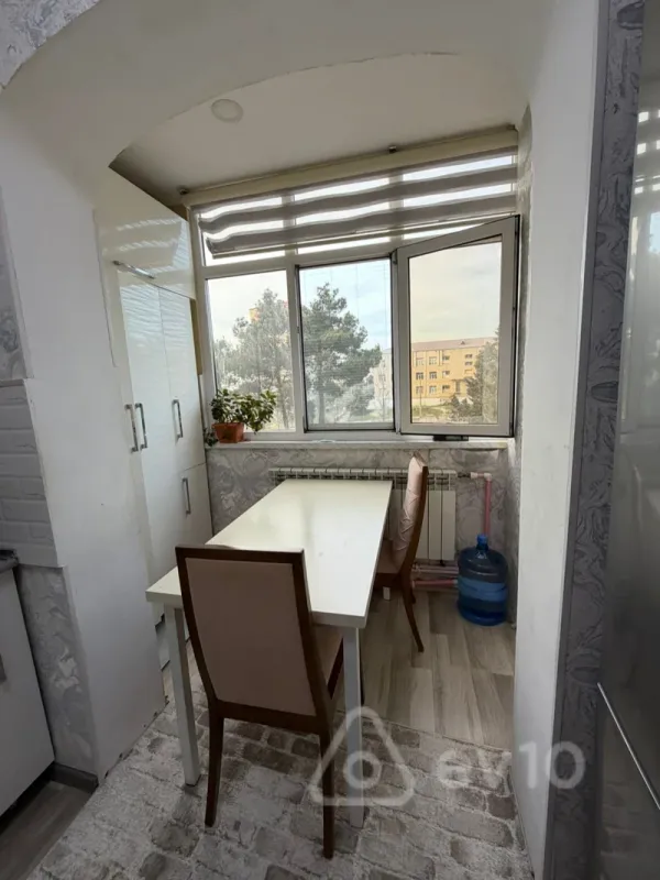 Satılır 3 otaqlı köhnə tikili 64 m²