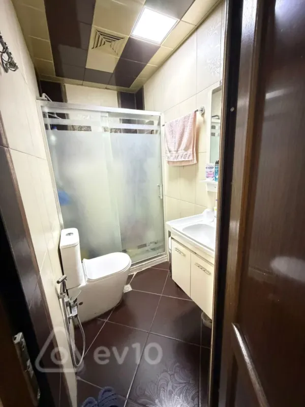 Satılır 3 otaqlı köhnə tikili 64 m²