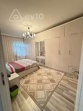 Satılır 3 otaqlı köhnə tikili 64 m²