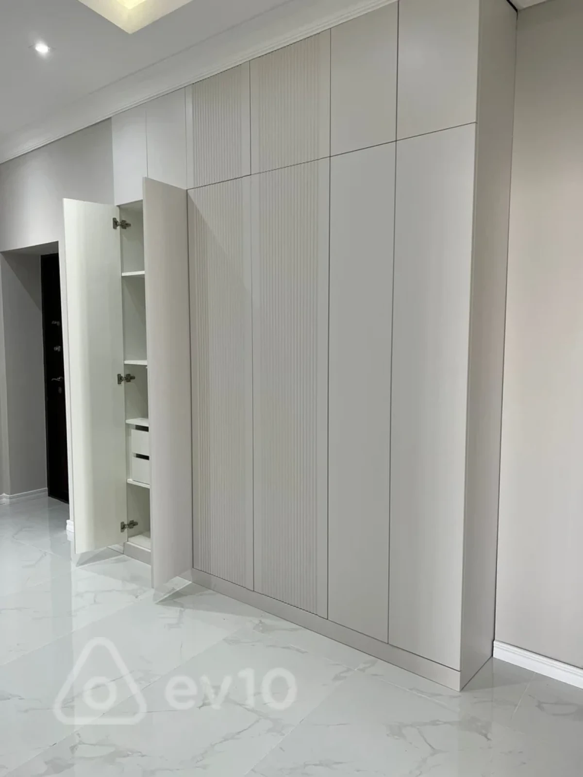 Kirayə verilir 3 otaqlı yeni tikili 105 m²