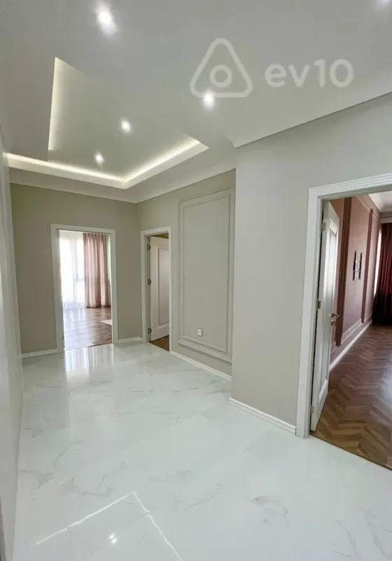 Kirayə verilir 3 otaqlı yeni tikili 105 m²