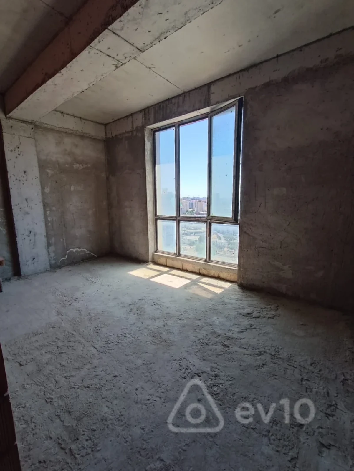 Satılır 3 otaqlı yeni tikili 91 m²