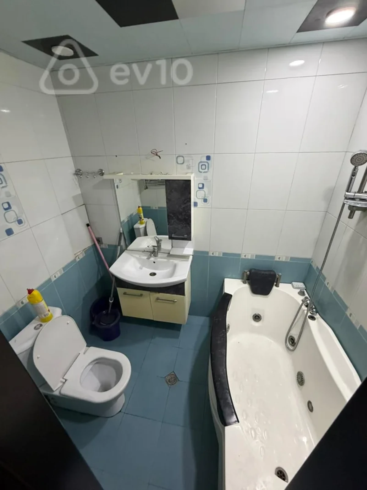 Kirayə verilir 3 otaqlı yeni tikili 97 m²