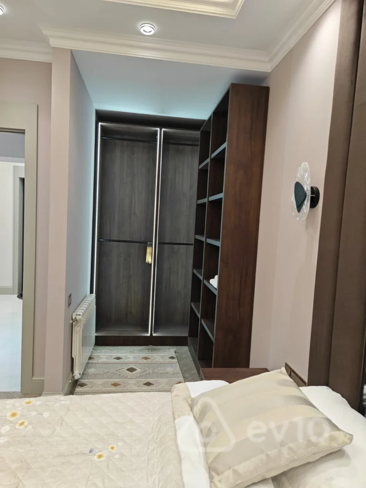 Satılır 2 otaqlı yeni tikili 68 m²