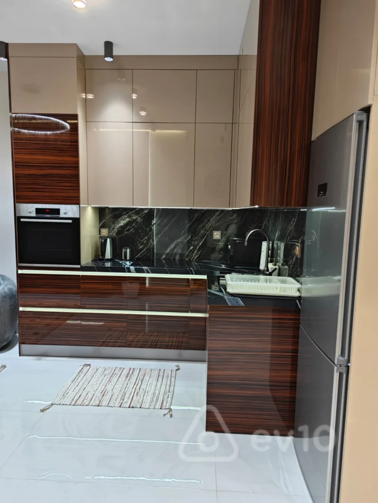 Satılır 2 otaqlı yeni tikili 68 m²