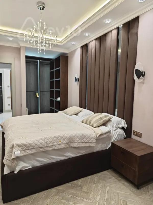 Satılır 2 otaqlı yeni tikili 68 m²