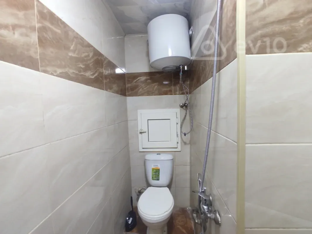 Kirayə verilir 2 otaqlı köhnə tikili 55 m²