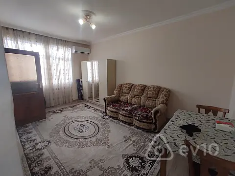 Kirayə verilir 2 otaqlı köhnə tikili 55 m²